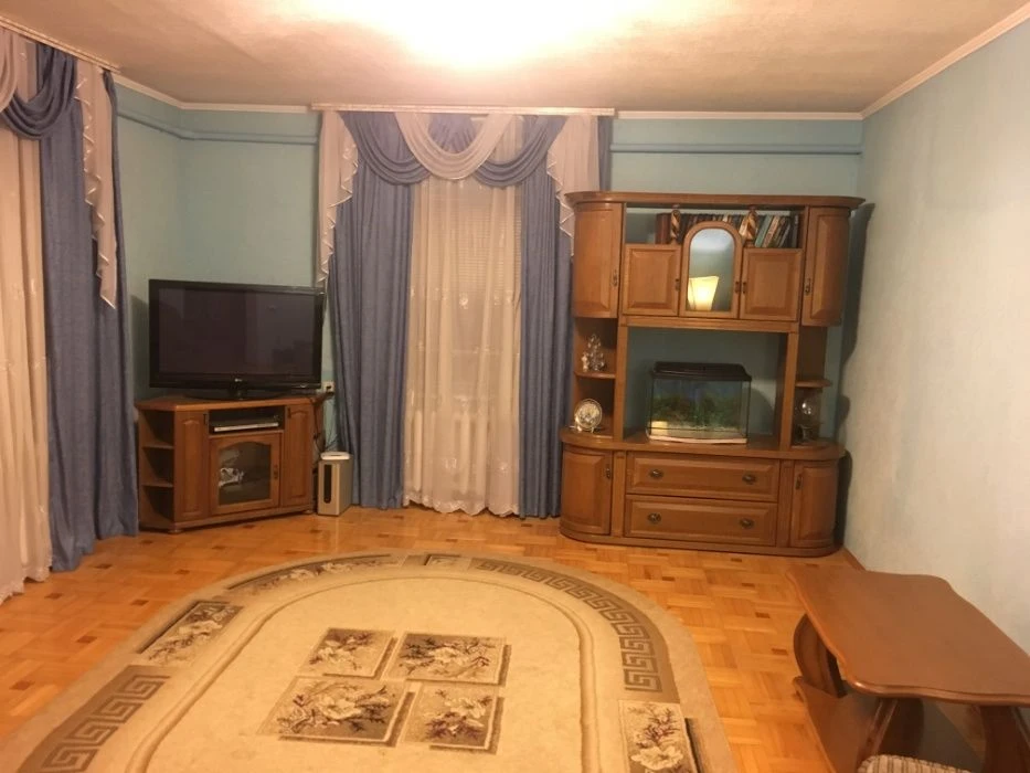 Продам 1,5 поверховий   будинок .Провулок Річковий 24.