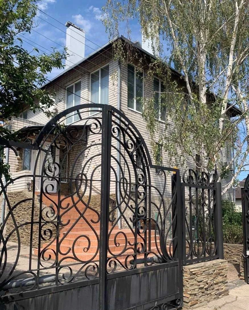 Продам будинок, дом 350 м², 20 соток, Павлоград – від власни