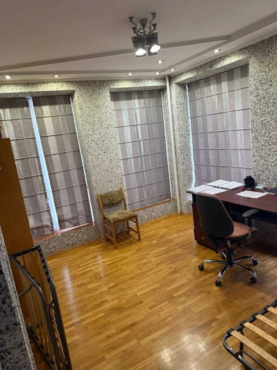 Продам будинок, дом 350 м², 20 соток, Павлоград – від власни
