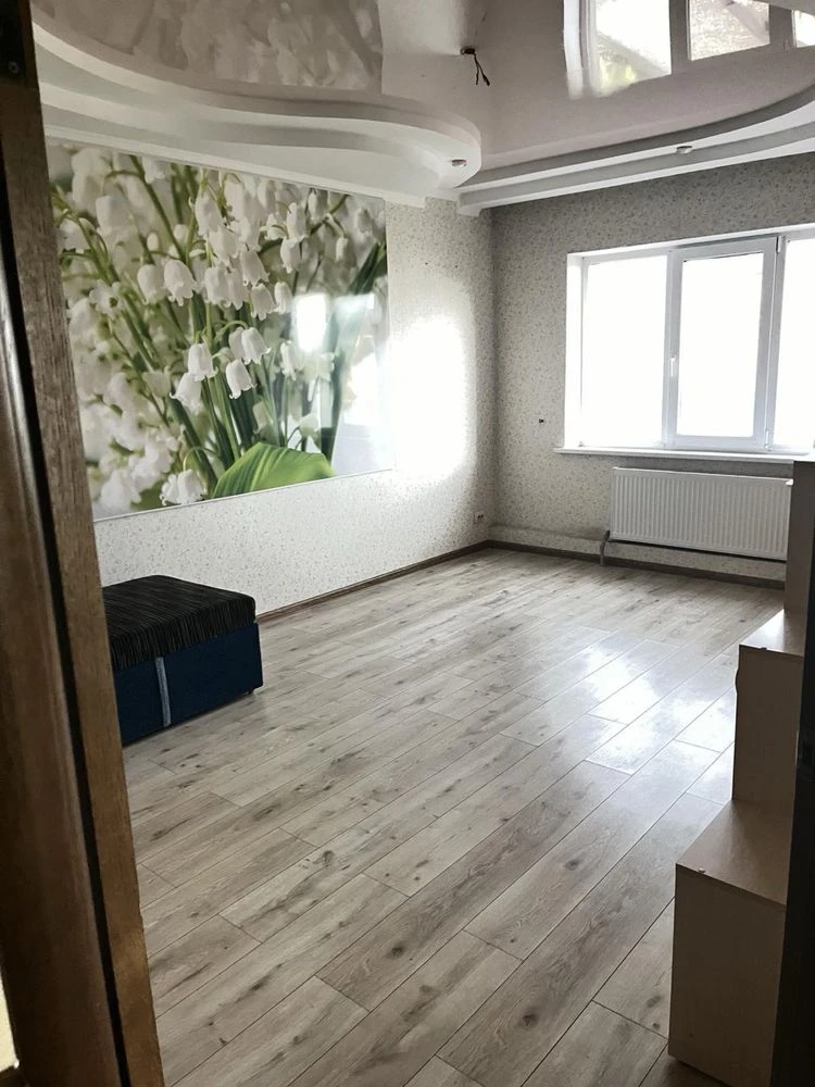 Продам будинок 290 м.кв в місті Павлоград.