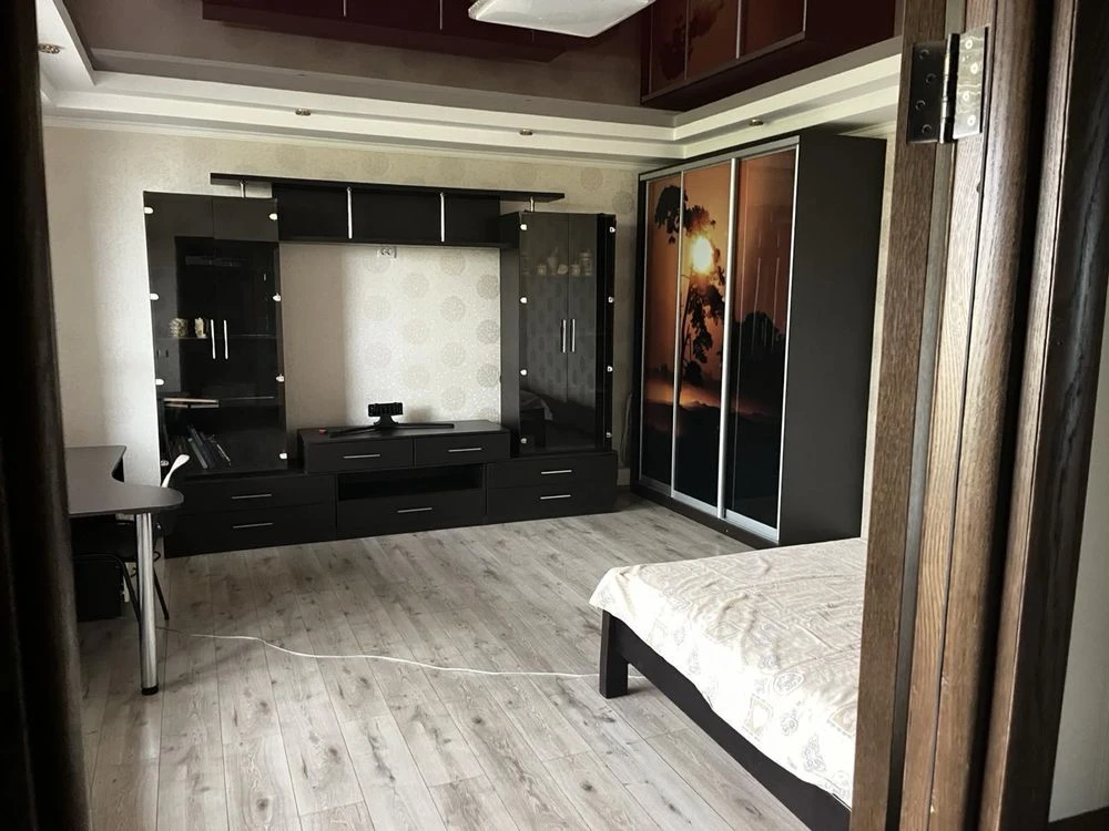 Продам будинок 290 м.кв в місті Павлоград.