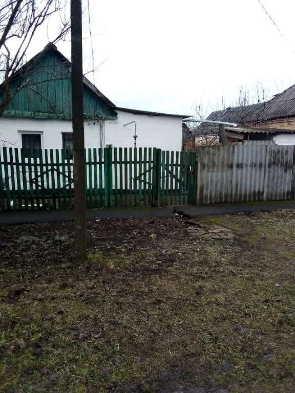 Продам участок землі з доміком.