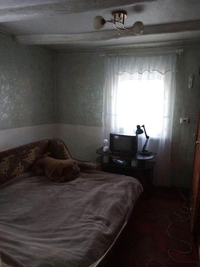 Продам участок землі з доміком.