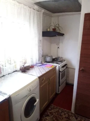 Продам участок землі з доміком.