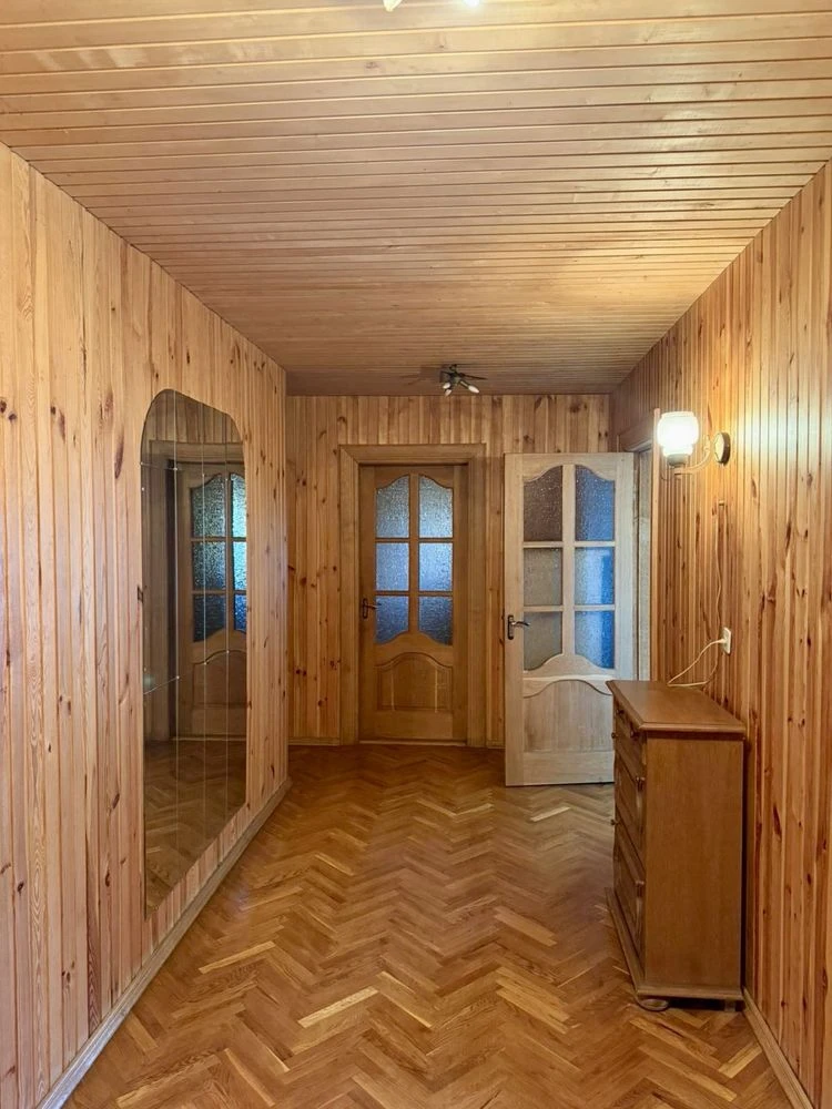 Продається будинок 213 м² з гаражем и участком 23 сотки в Барановке