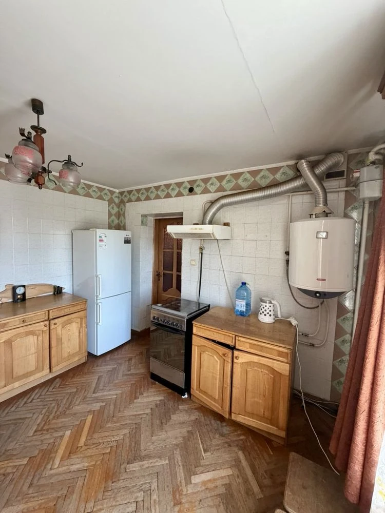 Продається будинок 213 м² з гаражем и участком 23 сотки в Барановке