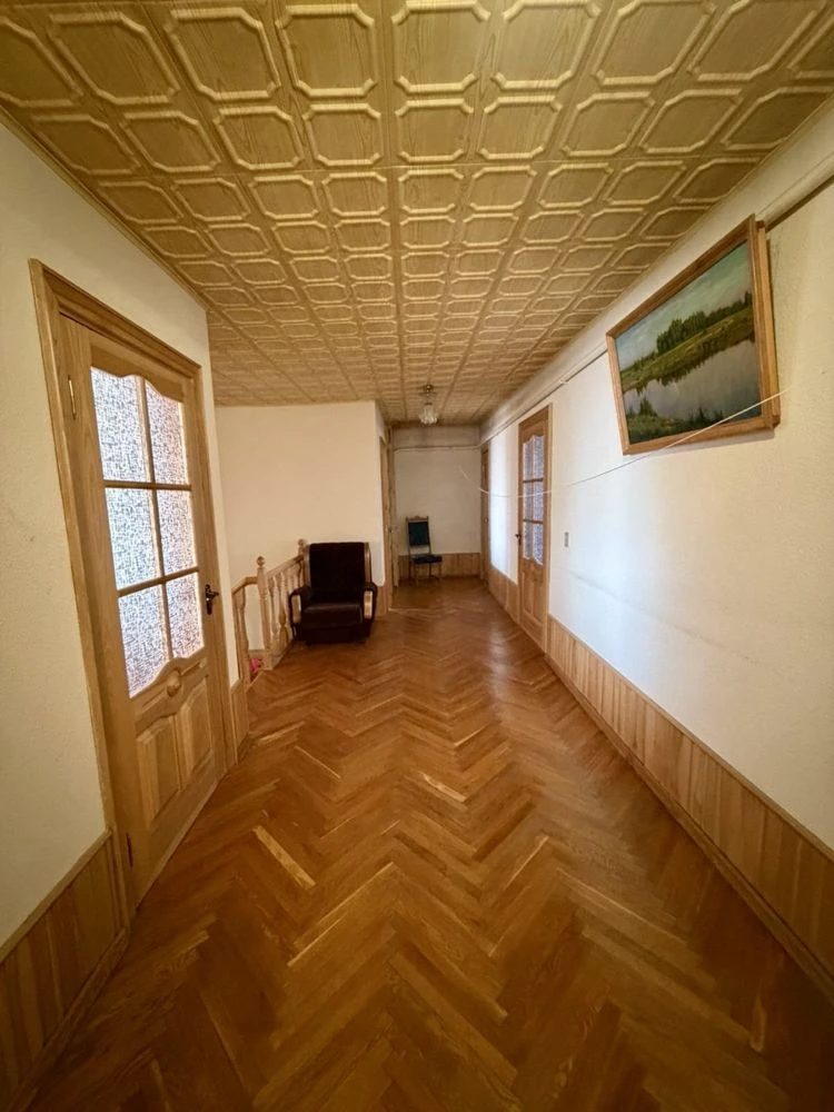 Продається будинок 213 м² з гаражем и участком 23 сотки в Барановке