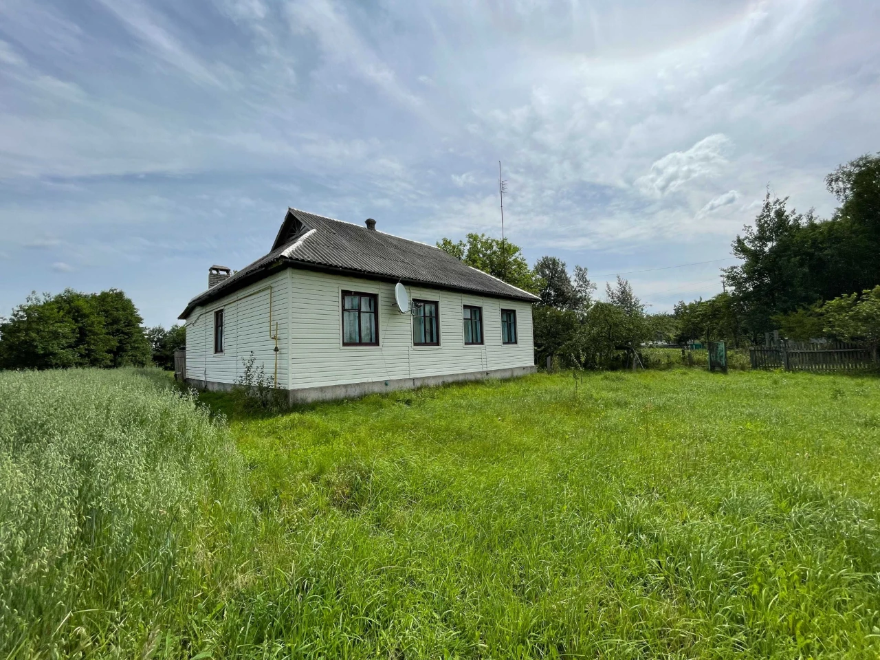 Продам будинок у м. Баранівка — 101,4 м² + 25 соток землі |