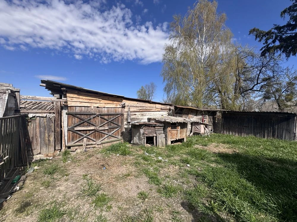 Продаж будинку, газ, криниця, сарай, 15 соток землі