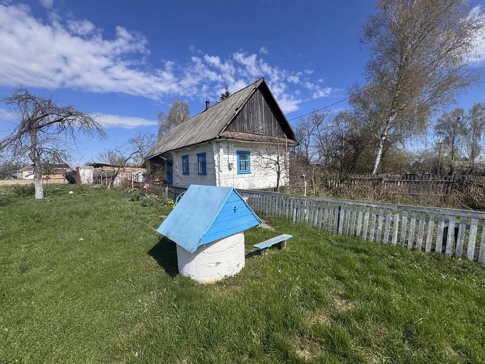 Продаж будинку, газ, криниця, сарай, 15 соток землі