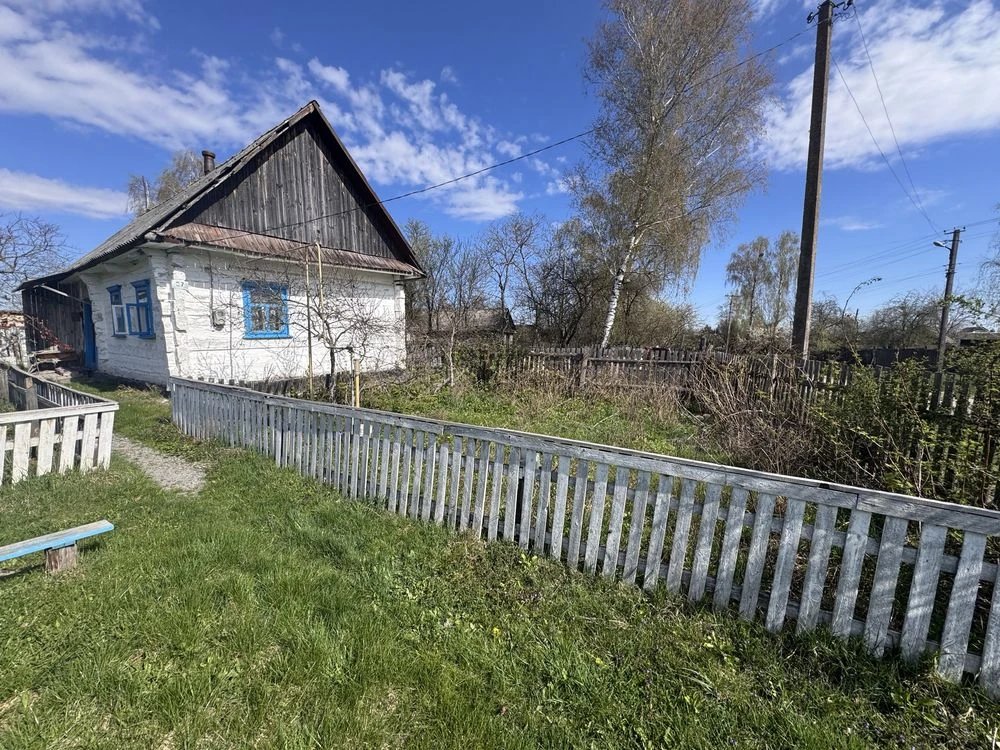 Продаж будинку, газ, криниця, сарай, 15 соток землі