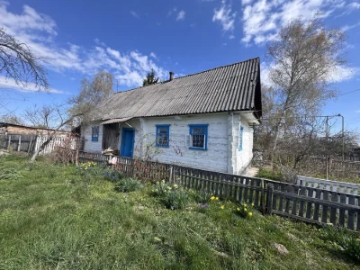 Продаж будинку, газ, криниця, сарай, 15 соток землі