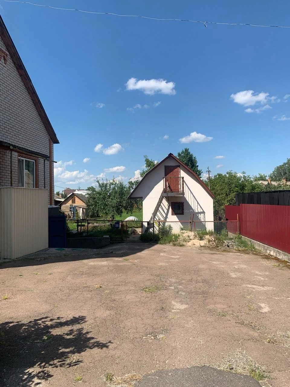Продам будинок двоповерховий з цокольним поверхом