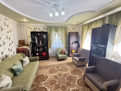 Sale of a house with 2 entrances, 102 m2