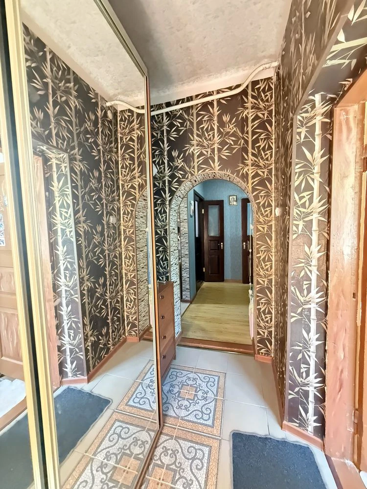 Sale of a house with 2 entrances, 102 m2