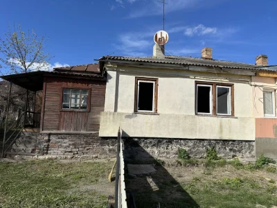 Терміново!! продам Частина будинку, квартира 2 кімнатна, буд