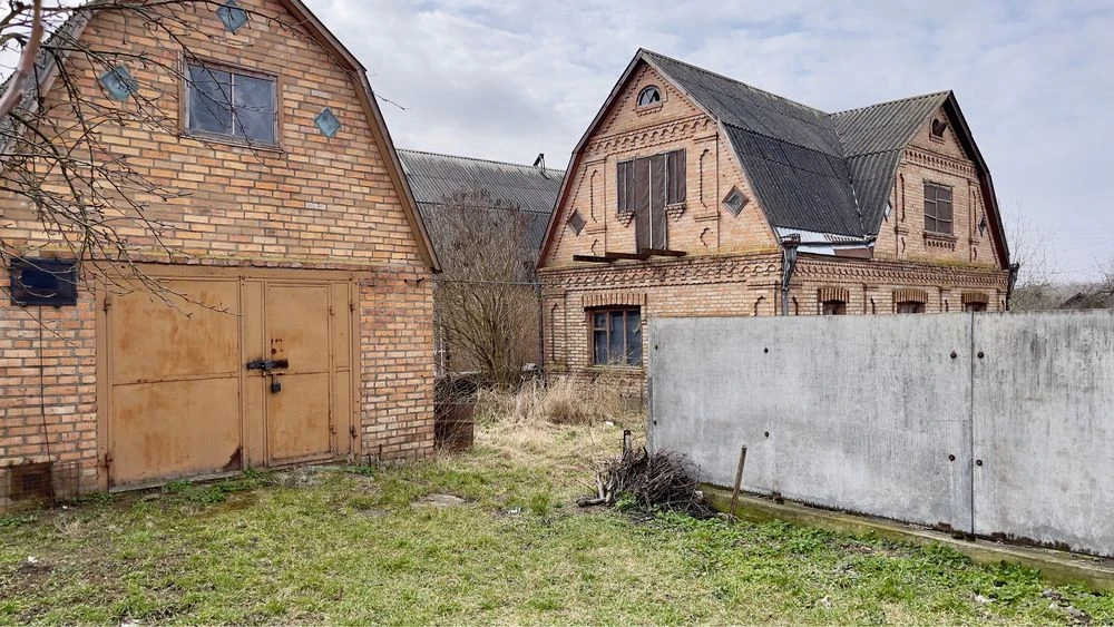Land for sale without interior finishing