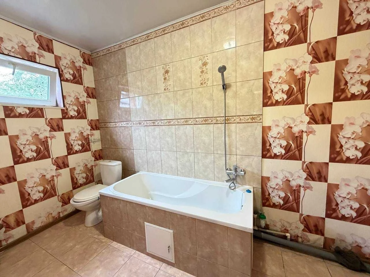 Продам будинок 4 кімнати - 93,7м2, м.Бердичів
