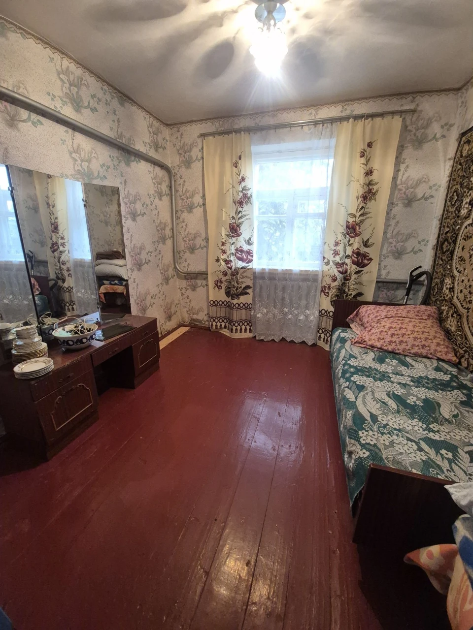 For Sale: House in the Podol District