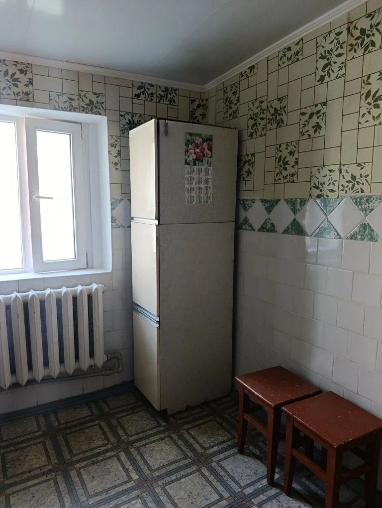 Продаю пів будинку  в Центрі  міста (поблизу податкової), ро