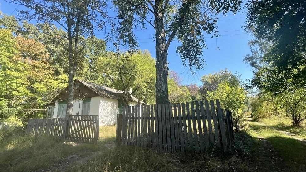House for Sale (75.1 sq m) in the city of Korosten with garage and yard
