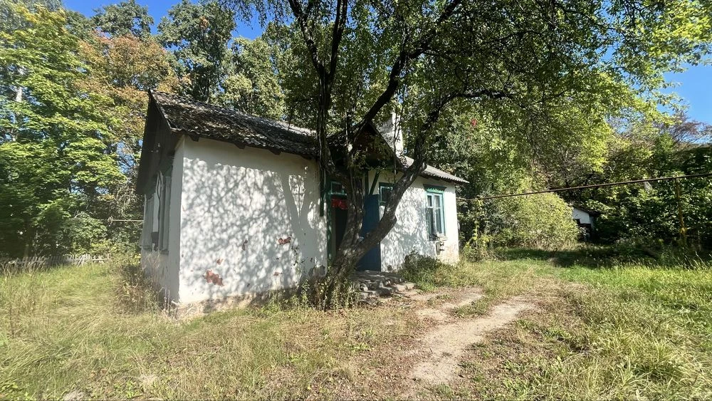 House for Sale (75.1 sq m) in the city of Korosten with garage and yard