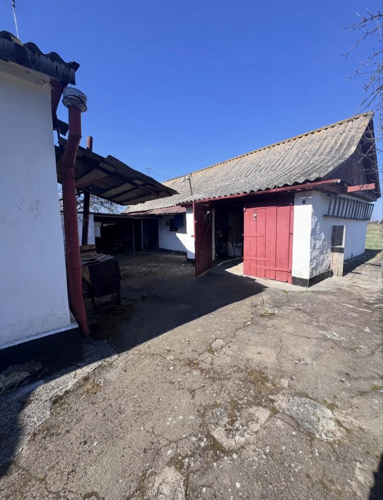 For Sale: House in the village of Rudnya near the city of Korosten