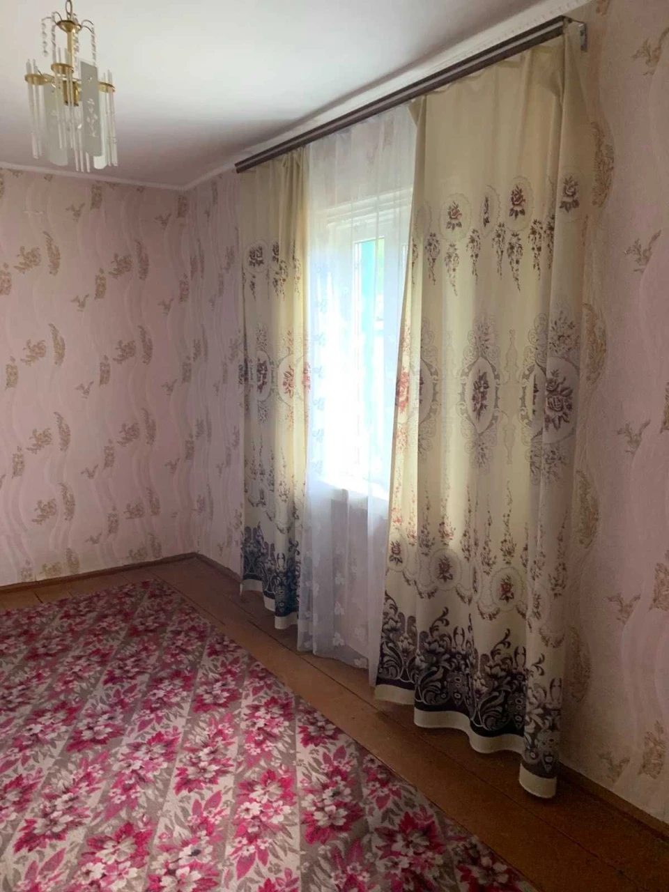 House near the river in a quiet area (Brov area)