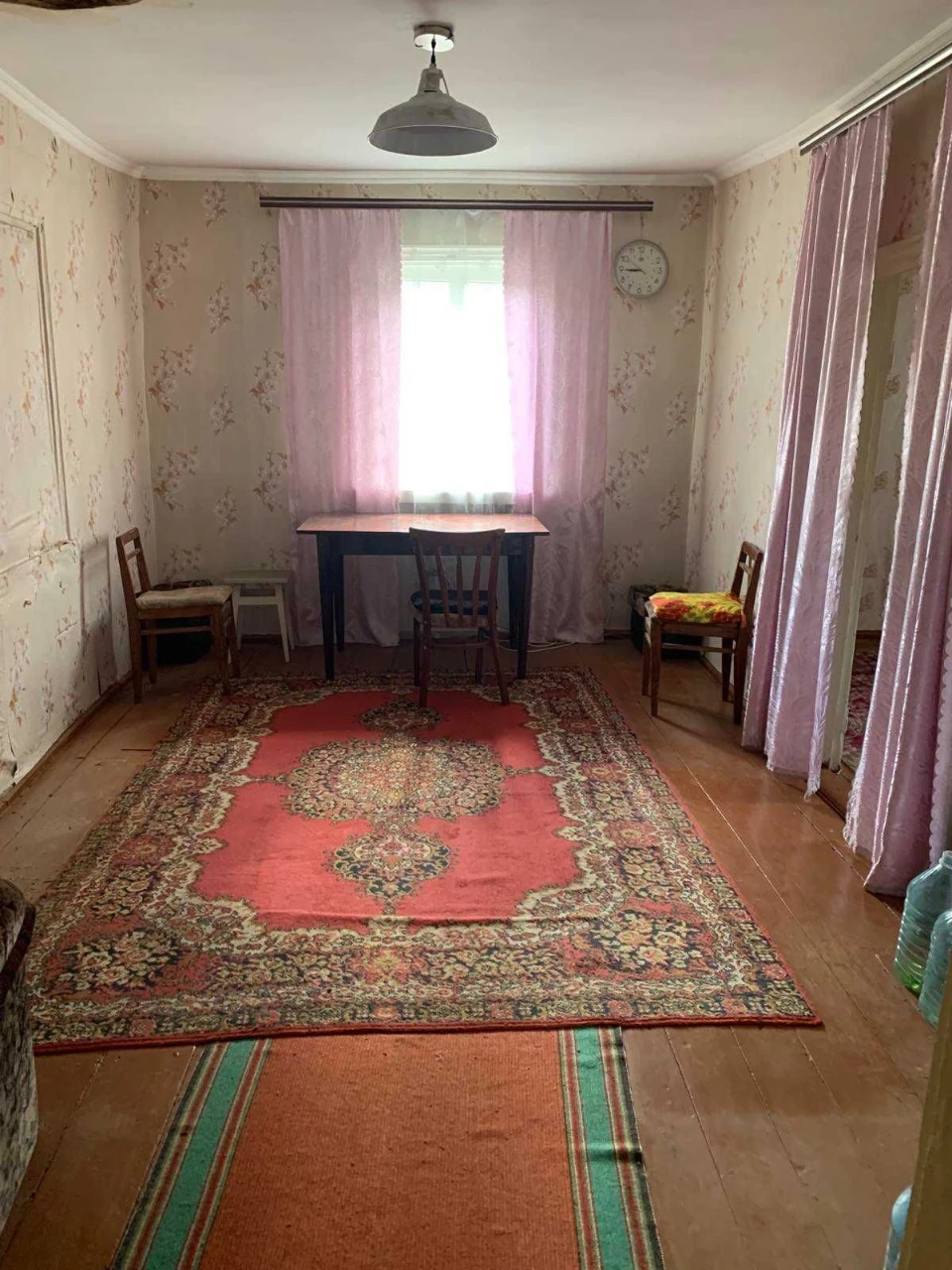 House near the river in a quiet area (Brov area)