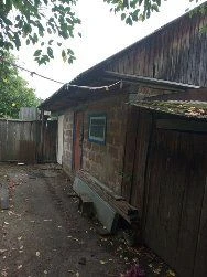 For sale, a compact house near the gas facility