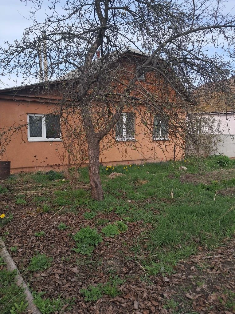 Продам або обміняю на 2-х кім.квартиру будинок на Коростень