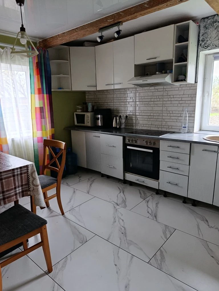 Продається двоповерховий будинок в місті Коростень, Житомирська область