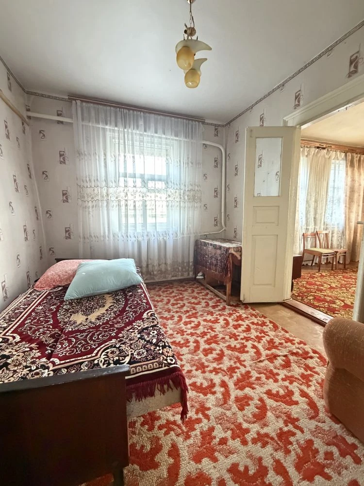 House for Sale in the Village of Kam'yany Brid