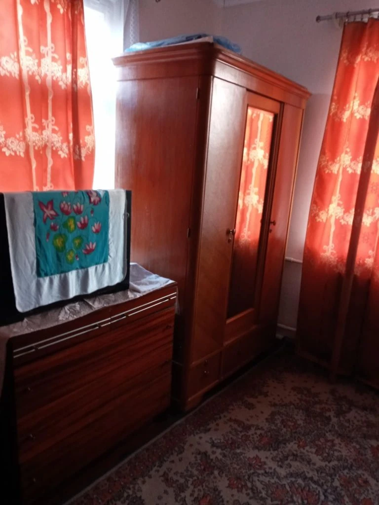 Sale of a separate house unit in the city of Korostyshev