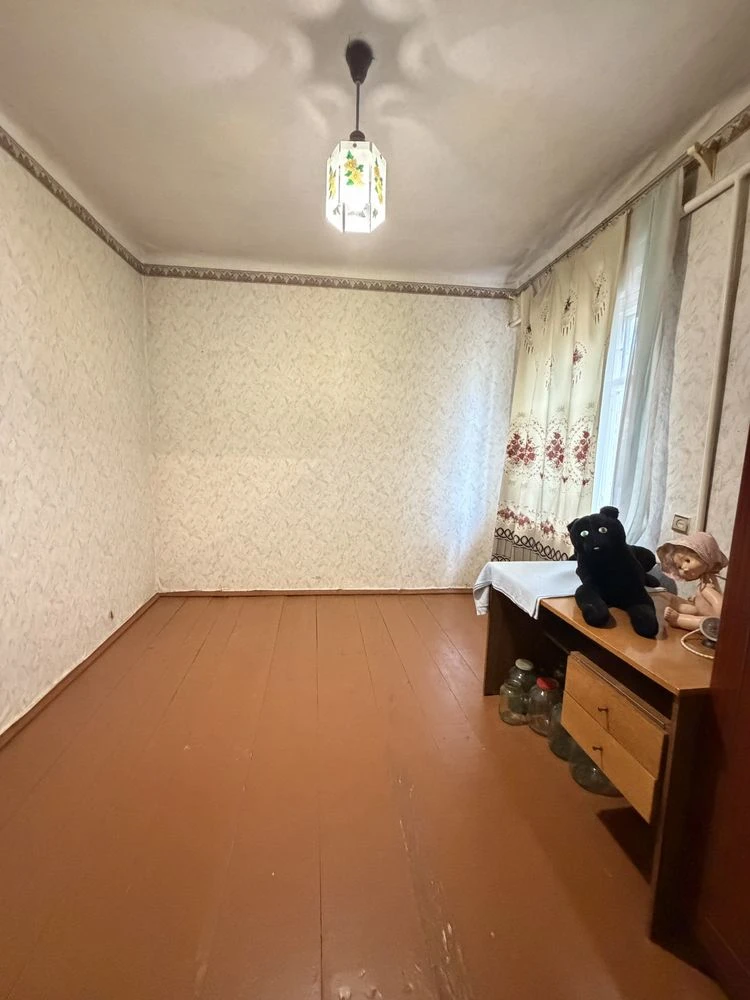 Продаж будинку у місті Коростишеві