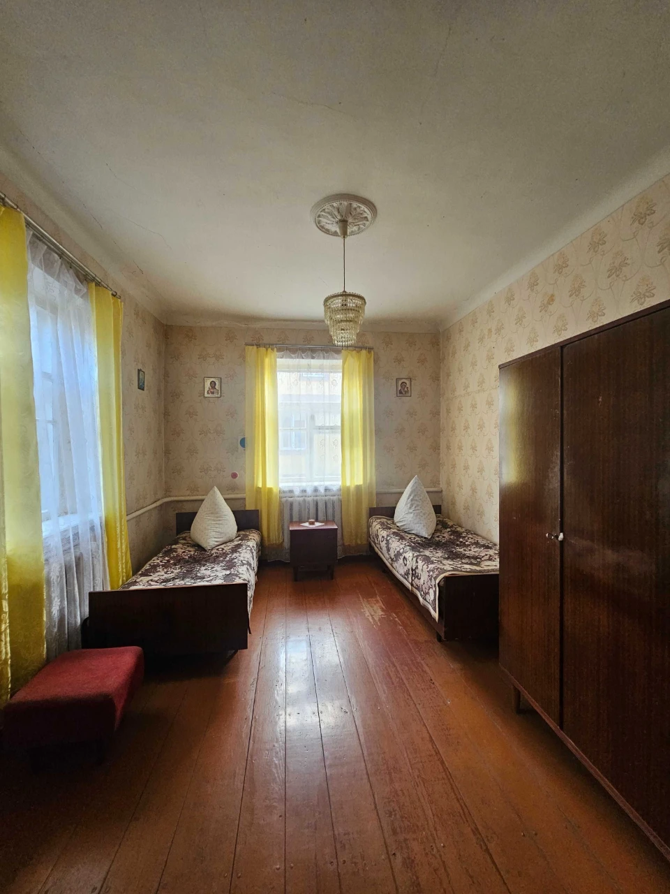 № 13853 - Кирпичный дом в г. Коростышев, 6.5 соток