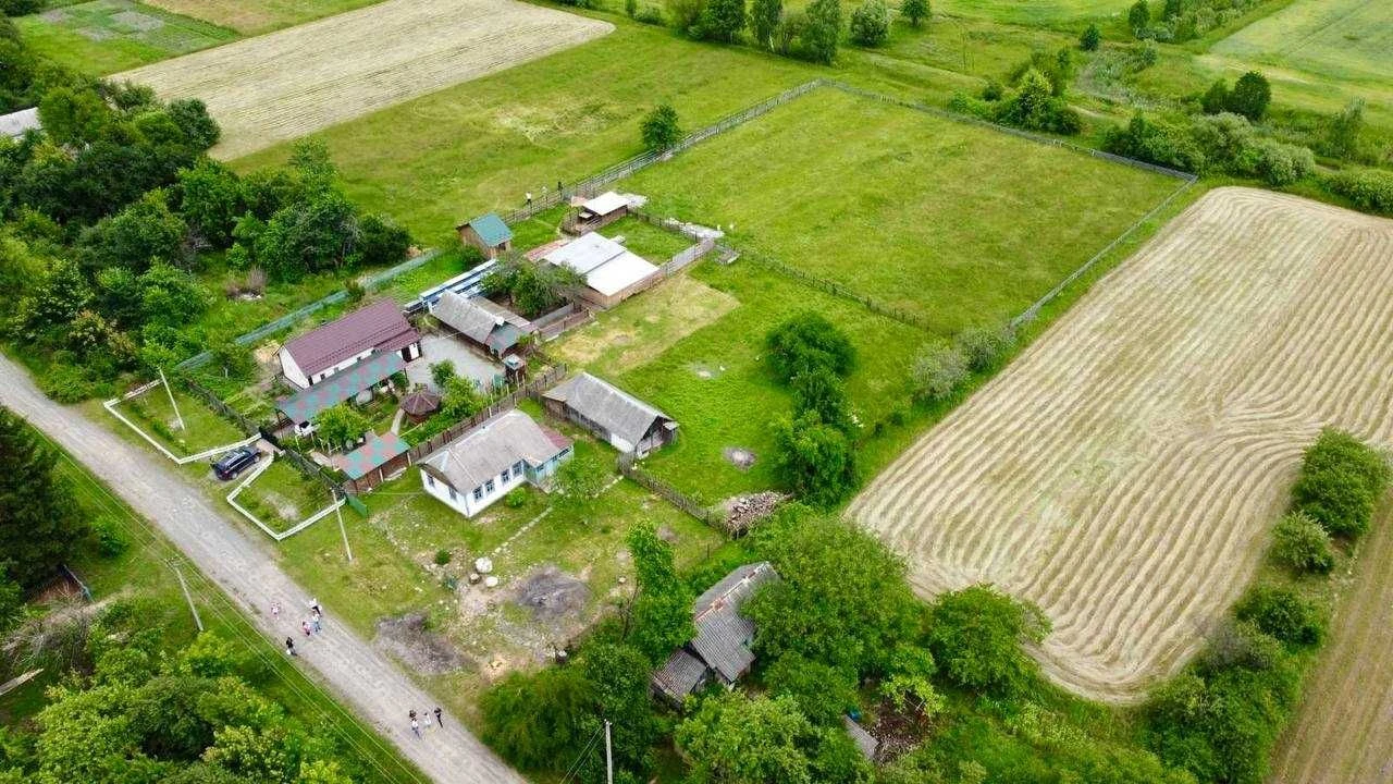 2 БУДИНКИ на 3 га. Міні Ферма біля Малину. База Відпочинку.