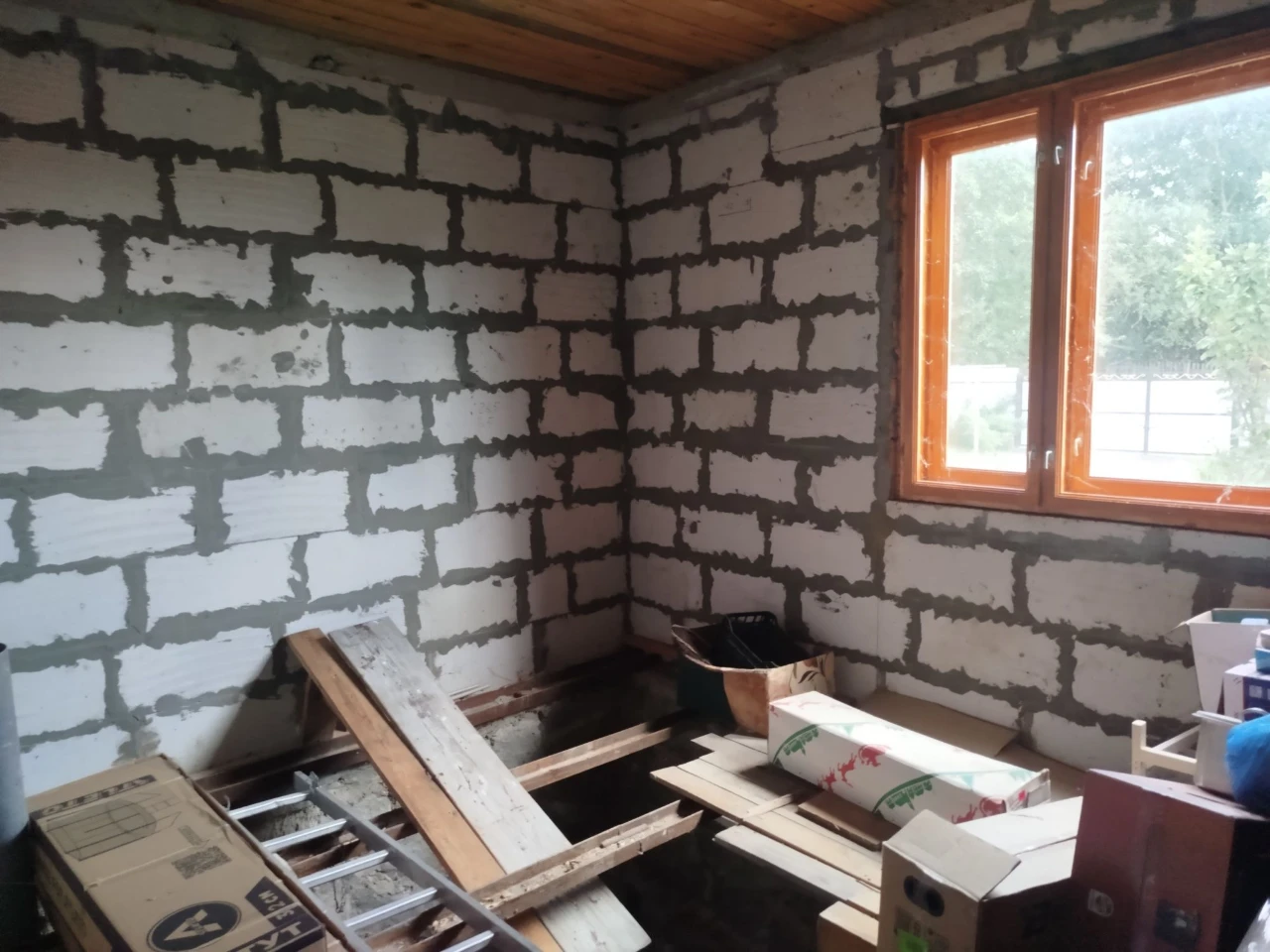 Частина будинку з окремою адресою в гарному місці біля річки