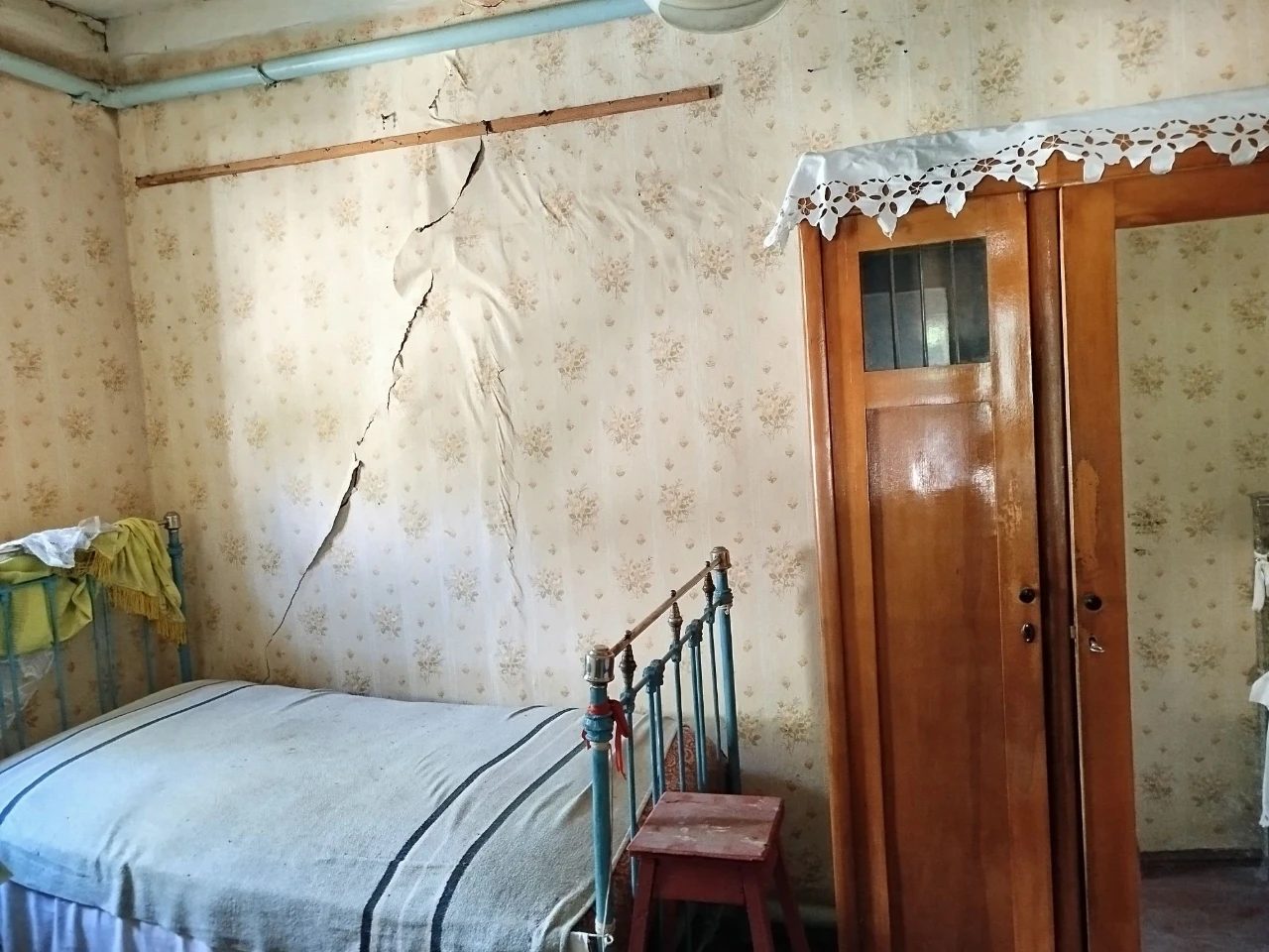 Цегляна частина будинку, окрема адреса, свій двір, Малин, 5