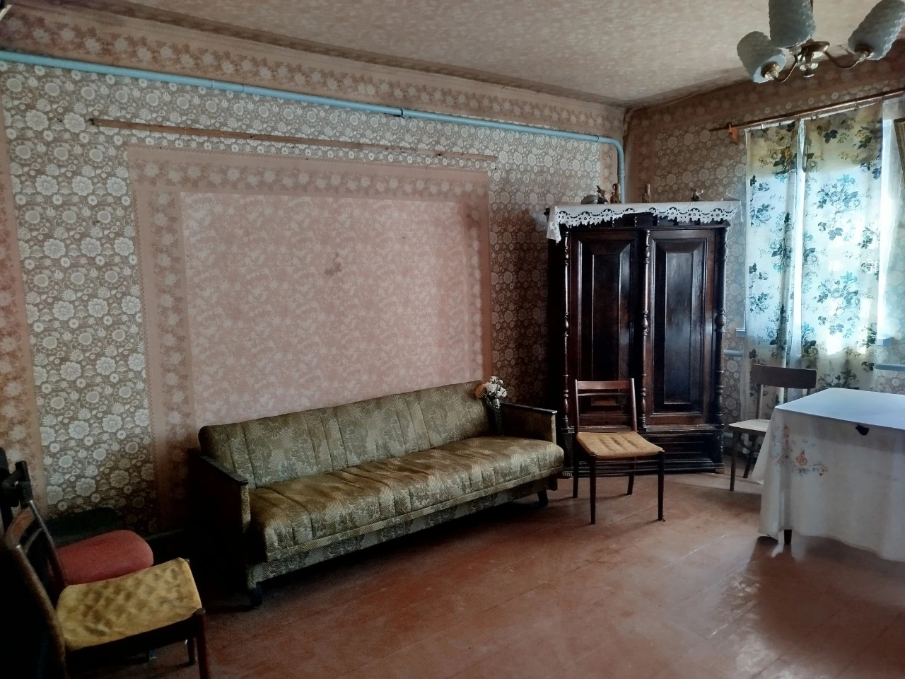 Цегляна частина будинку, окрема адреса, свій двір, Малин, 5