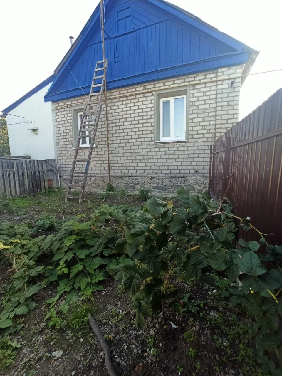 продам дім в Звягелі ,район морське