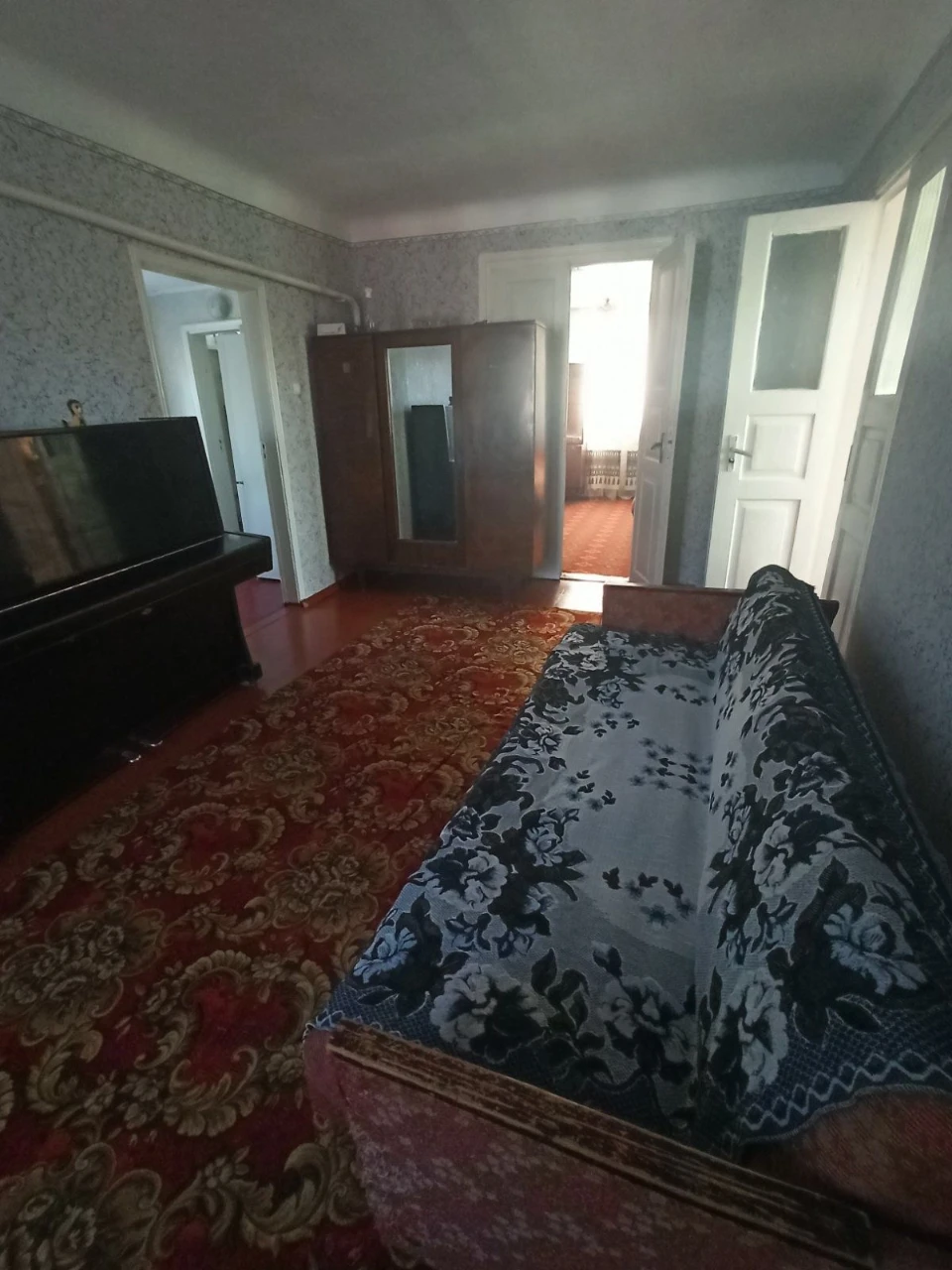 продам дім в Звягелі ,район морське