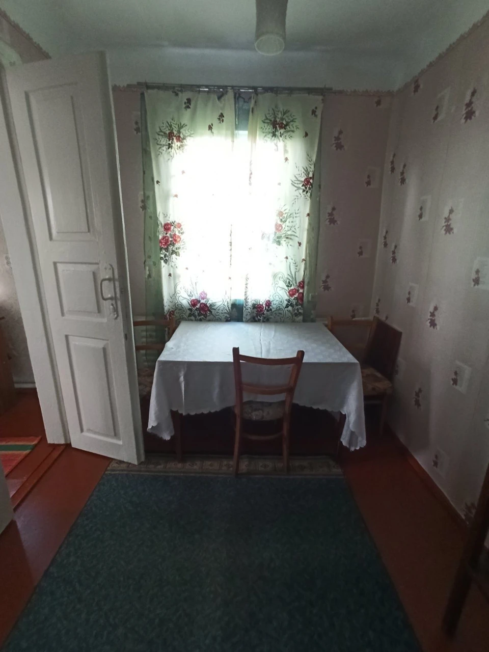продам дім в Звягелі ,район морське
