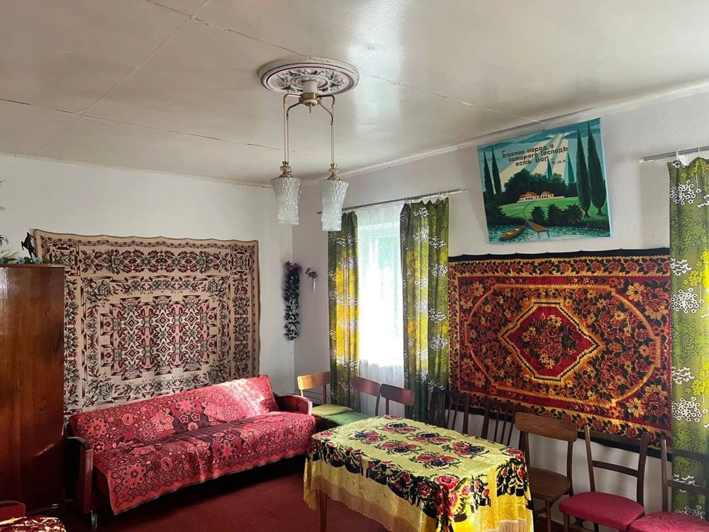 Продам  приватний будинок