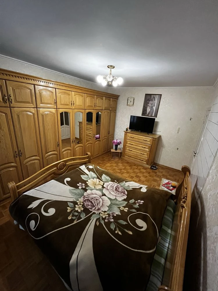 Будинок в місті Звягелі