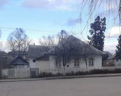 Продаж будинку з землею центр міста.