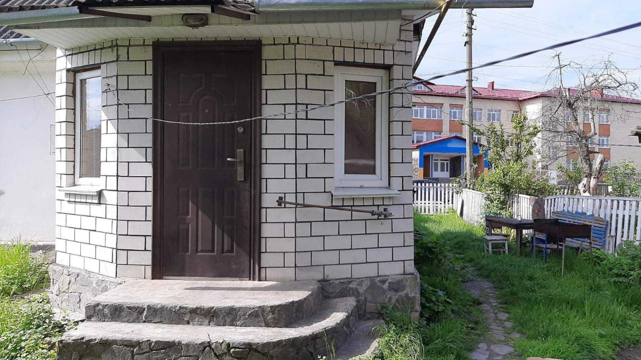 Продаж будинку з землею центр міста.