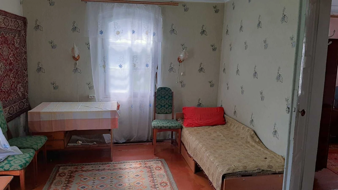 Продаж будинку з землею центр міста.
