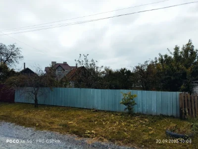 Продається частина будинку з земельною ділянкою