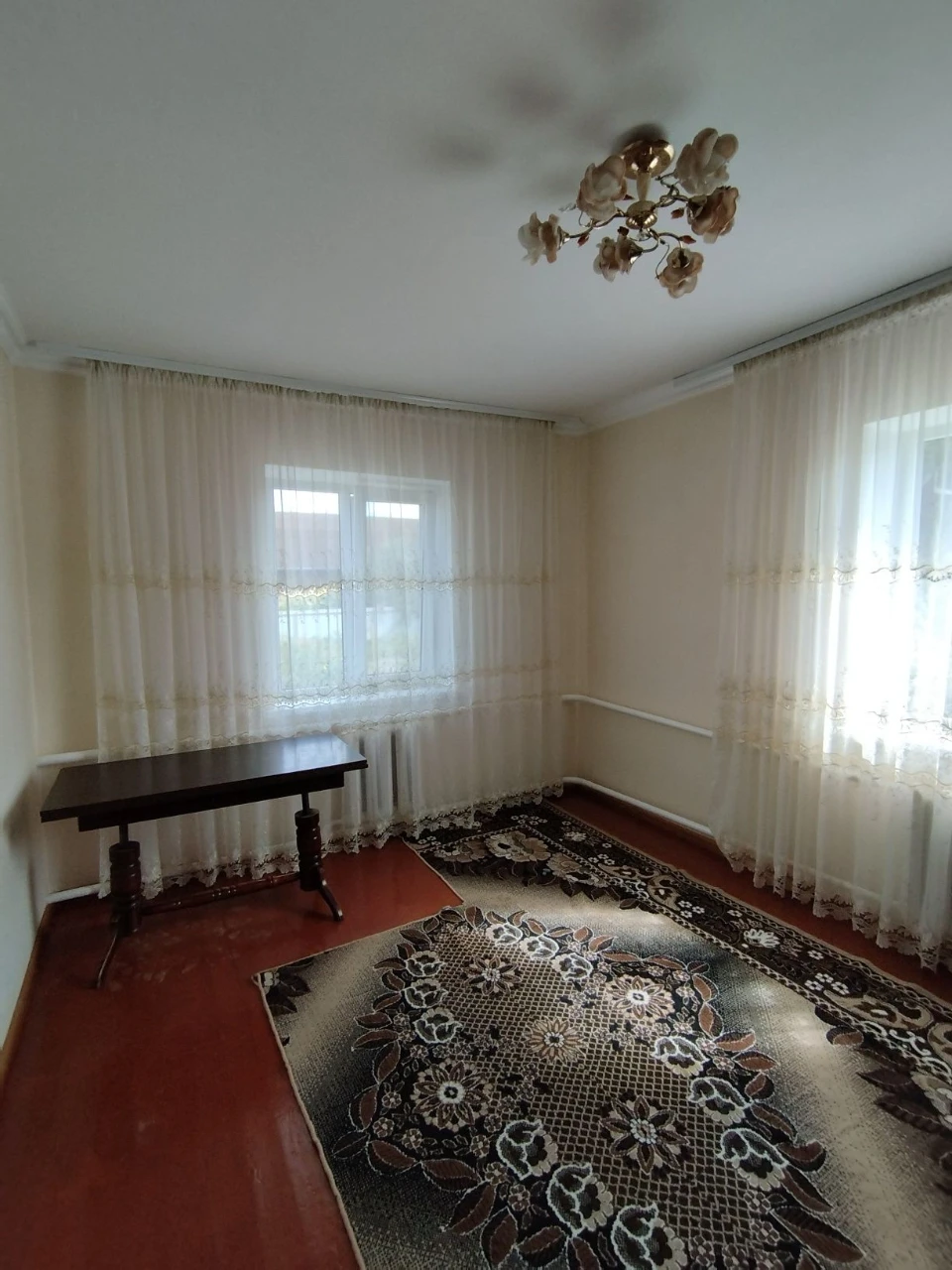 Продам цегляний будинок у м. Звягель, район Стройматеріали б